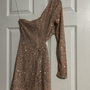 Elegant Rose Gold Sequin One-Shoulder Mini Dress